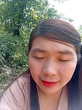 quynhkoolbae online show from November 23, 2025, 3:39 am