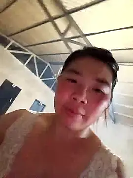 quynhkoolbae online show from January 18, 2026, 1:37 pm