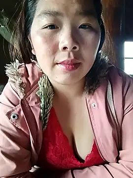 quynhkoolbae online show from May 4, 2026, 1:56 am