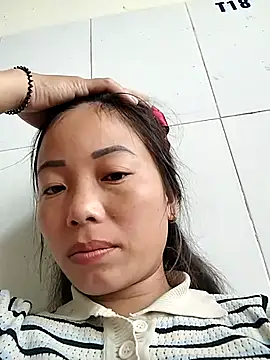 Annaacutee online show from October 19, 2025, 1:17 am