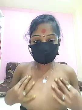 mounika26 online show from September 28, 2025, 8:31 am