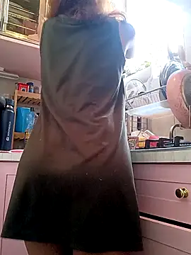 Snapshot of MoonBlueSex chatting on November 17, 2025, 5:19 pm MoonBlueSex online show from November 17, 2025, 5:19 pm