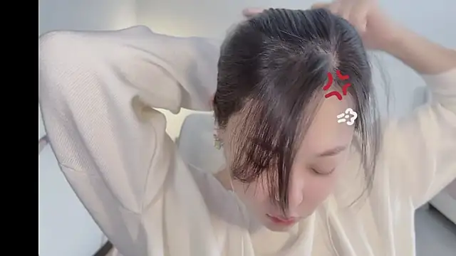 Maymay  online show from November 22, 2025, 11:15 pm