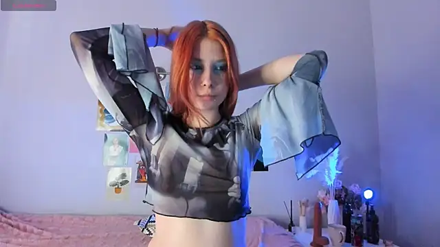 VelvetBlitz online show from September 18, 2025, 1:46 pm