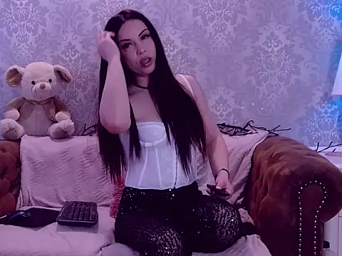 Snapshot of Ella_Raven chatting on March 16, 2026, 6:17 am Ella Raven online show from March 16, 2026, 6:17 am