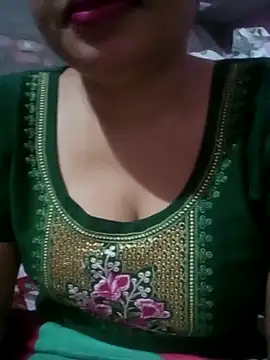 Snapshot of TINASONI chatting on October 6, 2025, 3:09 pm TINASONI online show from October 6, 2025, 3:09 pm