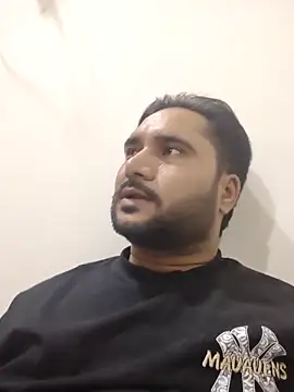 VijayLover69 online show from April 21, 2026, 3:17 pm