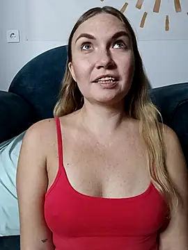 Snapshot of KisaVixen chatting on September 22, 2025, 4:31 pm KisaVixen online show from September 22, 2025, 4:31 pm