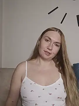 KisaVixen online show from June 19, 2026, 6:34 pm