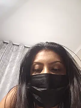 Indian GlowingMiax online show from April 23, 2026, 12:29 pm