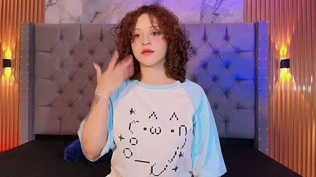 Suxan White  online show from September 20, 2025, 11:33 am