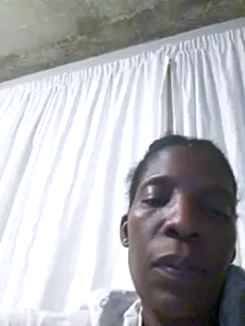 Snapshot of londie2 chatting on November 6, 2025, 5:58 pm londie2 online show from November 6, 2025, 5:58 pm