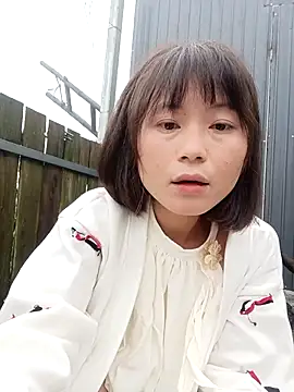 linda bae00 online show from May 10, 2026, 11:32 pm