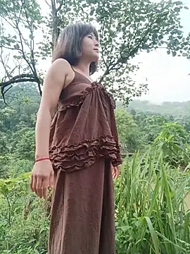 linda bae00 online show from May 19, 2026, 11:33 pm