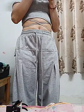 linda bae00 online show from May 27, 2026, 6:54 am