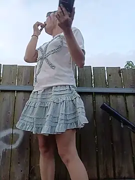 linda bae00 online show from July 24, 2026, 11:41 am