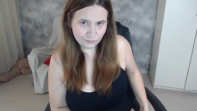 Snapshot of AdelinaLawson chatting on September 28, 2025, 10:09 am AdelinaLawson online show from September 28, 2025, 10:09 am