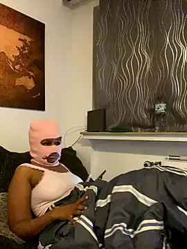 Snapshot of BadgirlnDaddy chatting on November 3, 2025, 7:37 pm BadgirlnDaddy online show from November 3, 2025, 7:37 pm