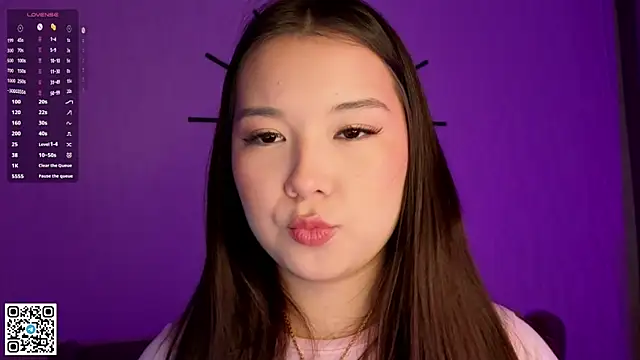 AlberthaEscue online show from November 9, 2025, 4:11 am