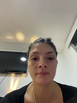 Snapshot of Danielaeliana chatting on April 11, 2026, 12:37 am Danielaeliana online show from April 11, 2026, 12:37 am
