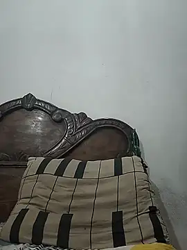 Komal0099 online show from October 14, 2025, 3:13 pm