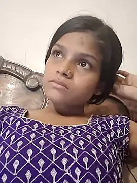 Komal0099 online show from October 21, 2025, 2:51 pm