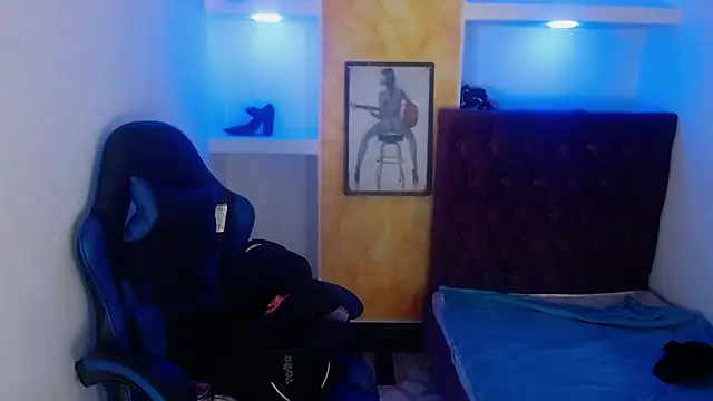 alison moon7 online show from January 19, 2026, 2:21 pm