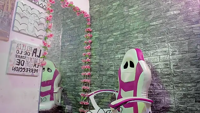 karoll  sex online show from February 20, 2026, 12:38 pm