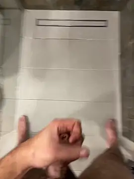 MrZli online show from November 8, 2025, 1:22 pm