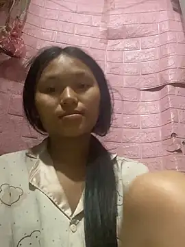 Snapshot of milo_bae chatting on May 10, 2026, 3:39 pm milo bae online show from May 10, 2026, 3:39 pm