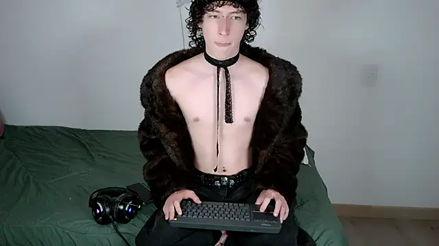 Snapshot of v3niceb1tch chatting on March 3, 2026, 3:23 am v3niceb1tch online show from March 3, 2026, 3:23 am