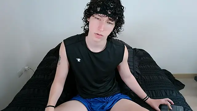 Snapshot of v3niceb1tch chatting on March 11, 2026, 7:09 pm v3niceb1tch online show from March 11, 2026, 7:09 pm