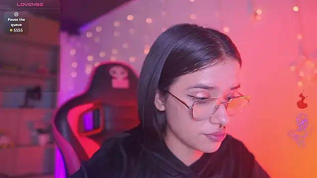 Lana Dreams  online show from March 13, 2026, 1:45 am