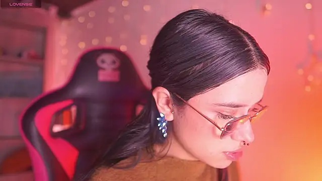 Lana Dreams  online show from March 28, 2026, 12:54 am