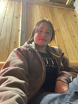 Snapshot of phungtiti chatting on February 9, 2026, 12:58 am phungtiti online show from February 9, 2026, 12:58 am