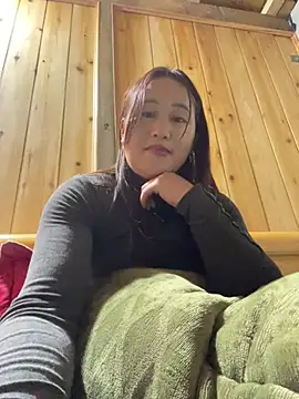 Snapshot of phungtiti chatting on February 17, 2026, 1:35 am phungtiti online show from February 17, 2026, 1:35 am