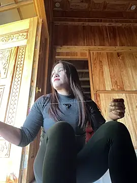 Snapshot of phungtiti chatting on February 26, 2026, 5:28 am phungtiti online show from February 26, 2026, 5:28 am