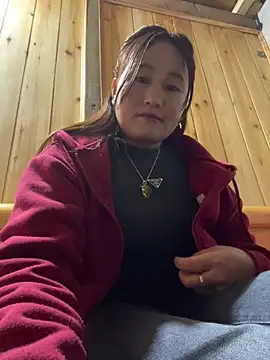 Snapshot of phungtiti chatting on March 4, 2026, 8:31 am phungtiti online show from March 4, 2026, 8:31 am