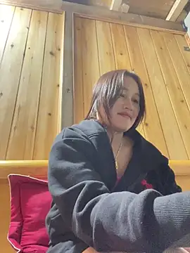 Snapshot of phungtiti chatting on March 7, 2026, 2:58 pm phungtiti online show from March 7, 2026, 2:58 pm