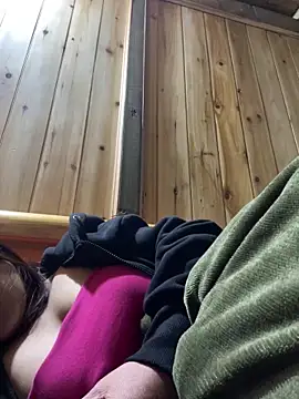 Snapshot of phungtiti chatting on March 8, 2026, 2:04 am phungtiti online show from March 8, 2026, 2:04 am