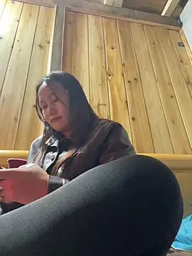 Snapshot of phungtiti chatting on March 12, 2026, 2:12 pm phungtiti online show from March 12, 2026, 2:12 pm