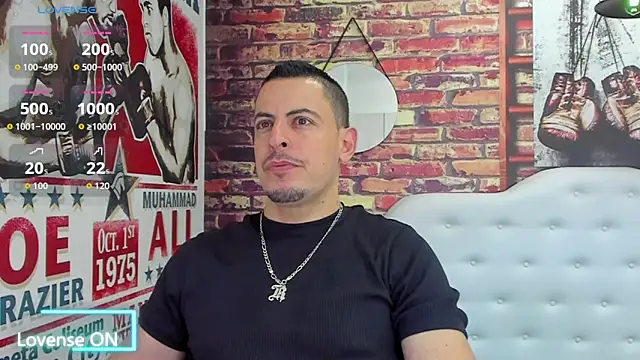 Snapshot of scotty_musicc chatting on September 22, 2025, 10:23 pm scotty musicc online show from September 22, 2025, 10:23 pm