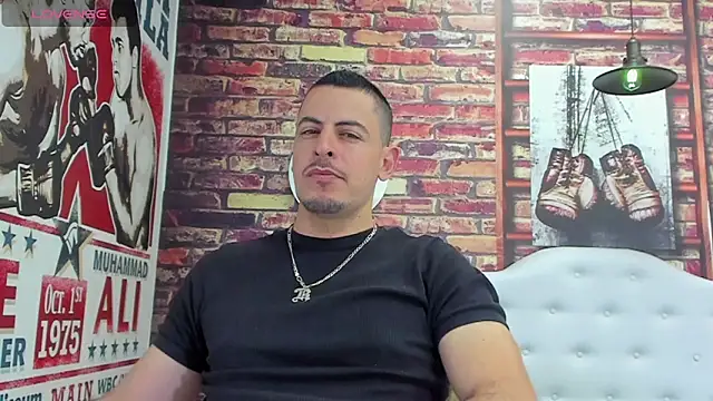 Snapshot of scotty_musicc chatting on October 9, 2025, 12:08 am scotty musicc online show from October 9, 2025, 12:08 am