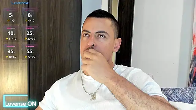 Snapshot of scotty_musicc chatting on October 22, 2025, 9:25 pm scotty musicc online show from October 22, 2025, 9:25 pm