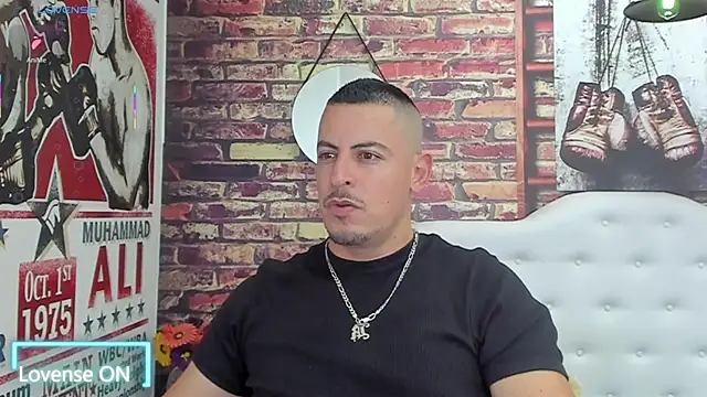 Snapshot of scotty_musicc chatting on November 7, 2025, 11:05 pm scotty musicc online show from November 7, 2025, 11:05 pm