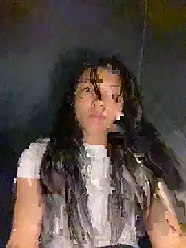 EmLy02 online show from October 14, 2025, 2:40 pm