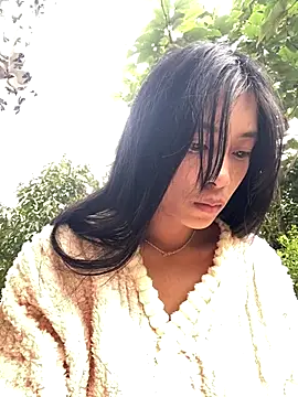 EmLy02 online show from October 24, 2025, 6:21 am