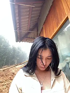 Snapshot of EmLy02 chatting on November 5, 2025, 12:10 am EmLy02 online show from November 5, 2025, 12:10 am