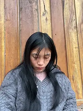 Snapshot of EmLy02 chatting on February 9, 2026, 2:48 am EmLy02 online show from February 9, 2026, 2:48 am