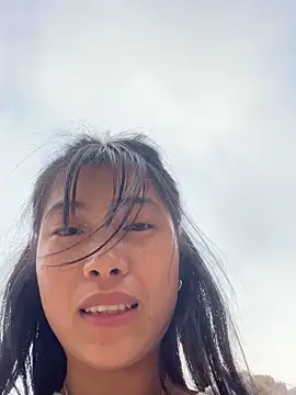 Snapshot of EmLy02 chatting on February 17, 2026, 9:28 am EmLy02 online show from February 17, 2026, 9:28 am